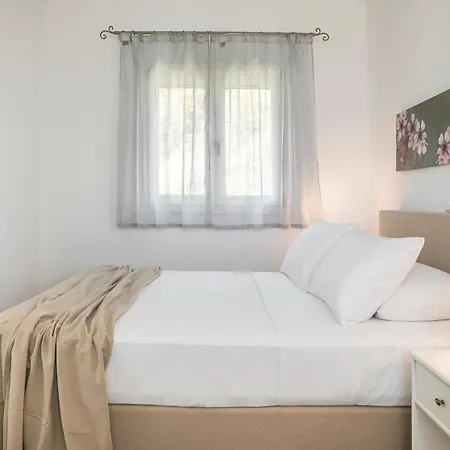 Apollonides Beach Houses 2 *