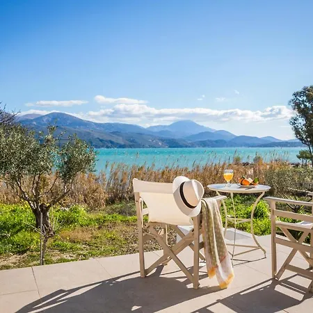 Apollonides Beach Houses 2 *