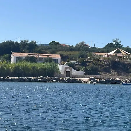 Apollonides Beach Houses 2 *